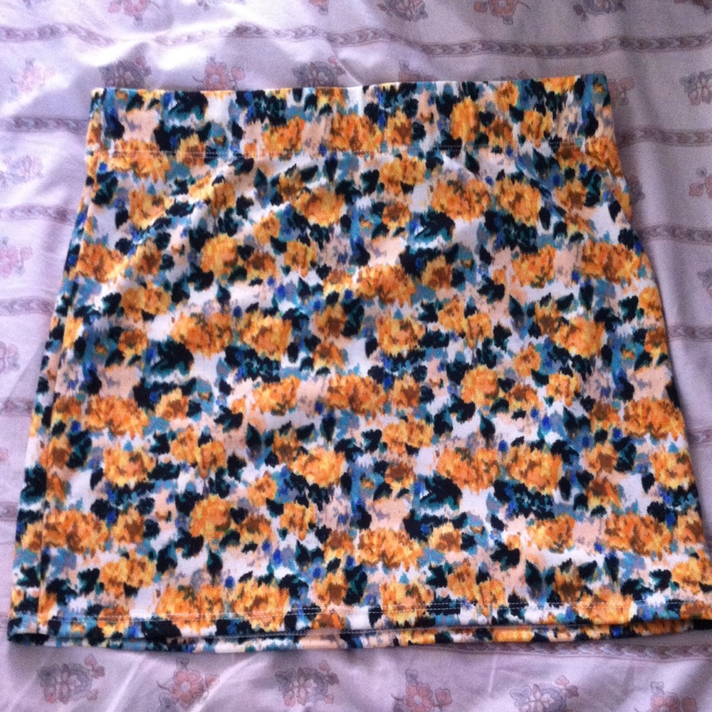 Nollie Floral 90’s style bodycon mini skirt from Pac Sun